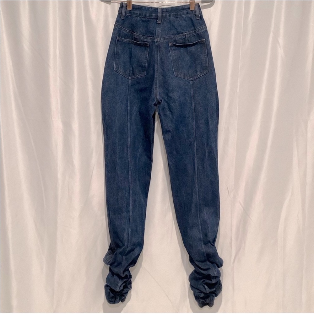 Prettylittlething MID WASH DENIM ELASTICATED HEM JEANS - Picture 6 of 14